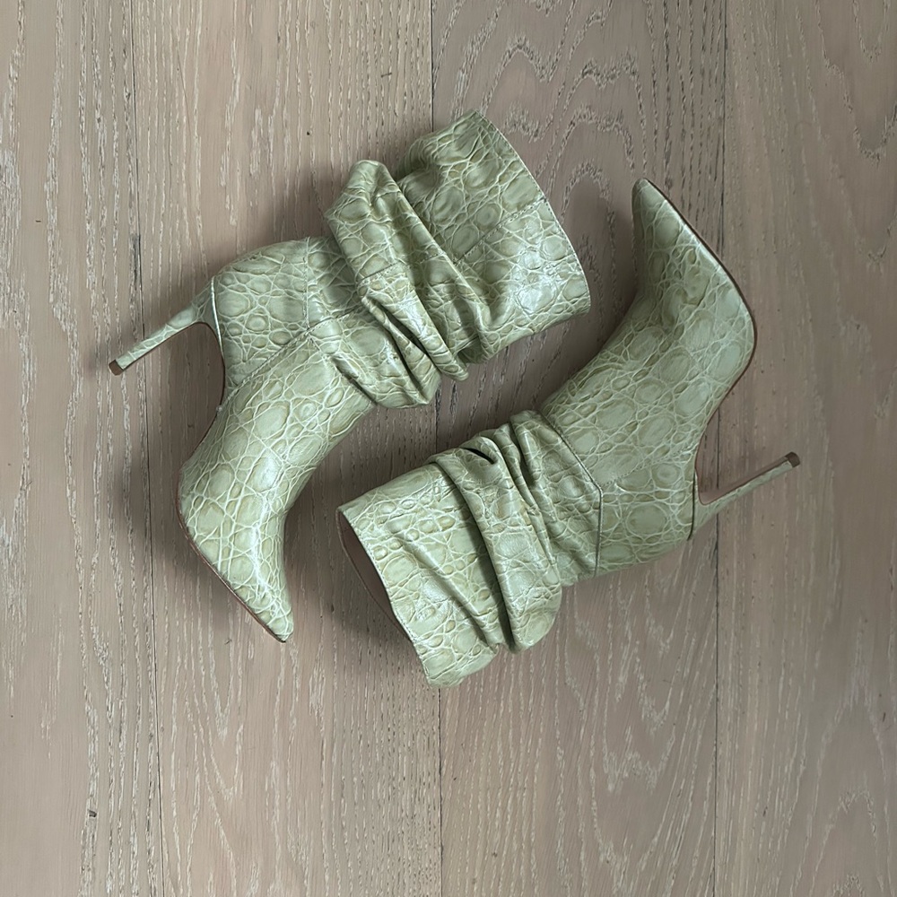 SCHUTZ Women's Green Ashlee Crocodile-embossed Leather Bootie